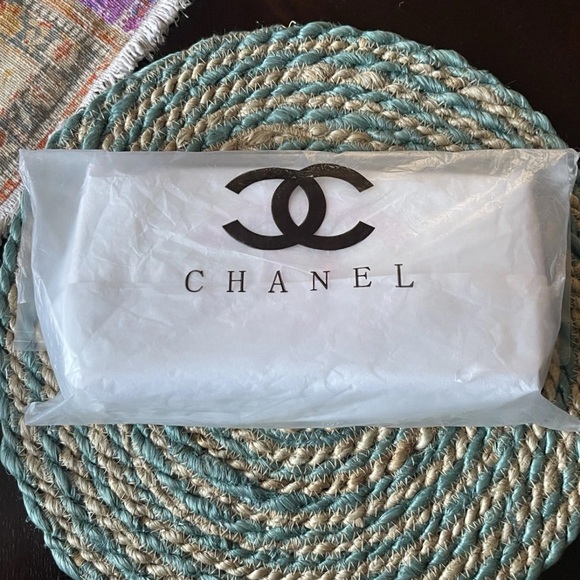 Chanel Precision White Patent Leather with Teddy Bear Barbie Pink Logo - Picture 3 of 16